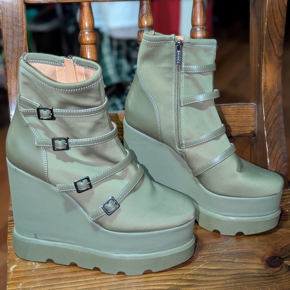 Jessica Simpson Olive Platform Wedge Ankle Boots Size 10M Buckle‎ Strap Combat